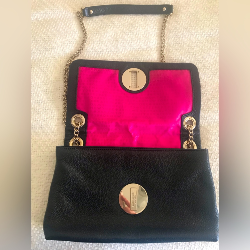 ‼️ moving to Asia ‼️ EUC Kate Spade (dual use strap) black bag,  hot pink lining